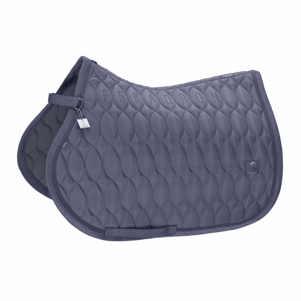 Eskadron Saddle Cloth Highgloss Emblem Classic Sports in Orchid - detail view